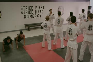 Cobra Kai 2018 S2 in Hindi Episode 1 to 5 thumb 